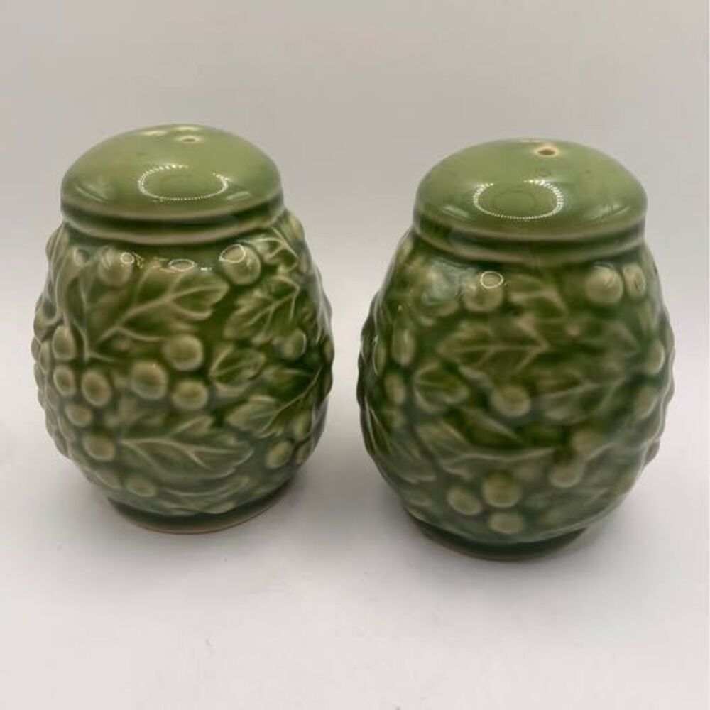 Vintage Green Ceramic Grape Cluster Salt and Pepper Shakers - MCM Majolica Style